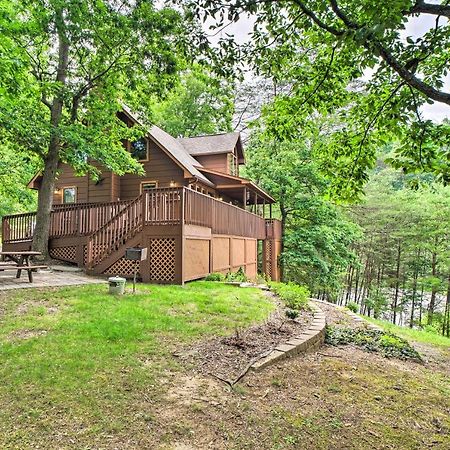 Central Sevierville Cabin With Hot Tub And Views! Екстериор снимка